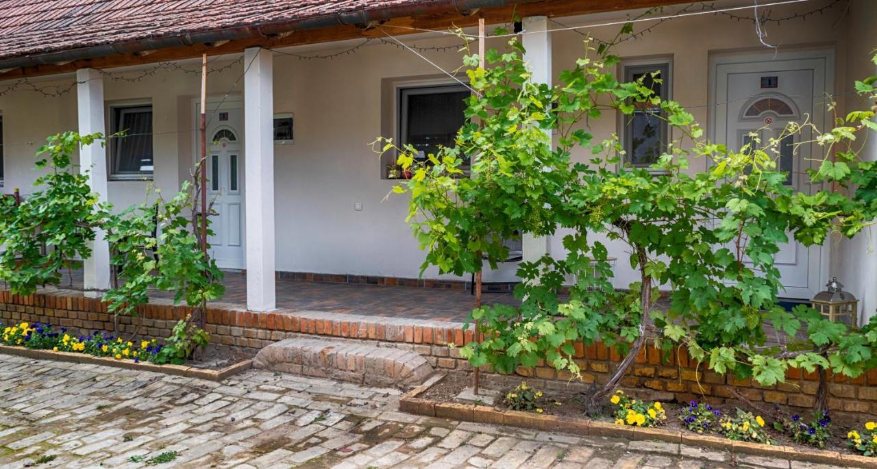 Julia Apartman Pacir 외부 사진